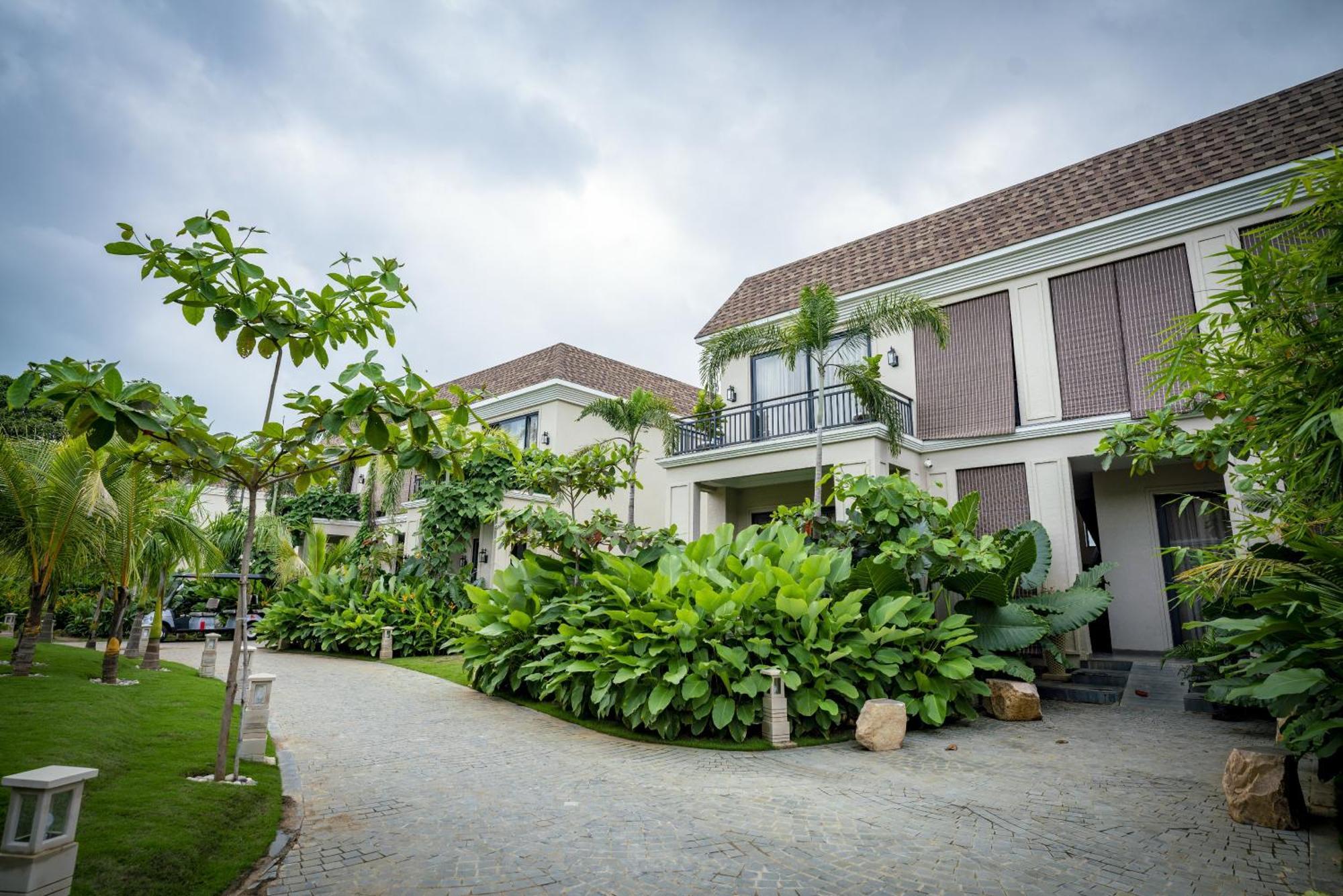 Maira Resort And Convention Centre Rāipur Extérieur photo