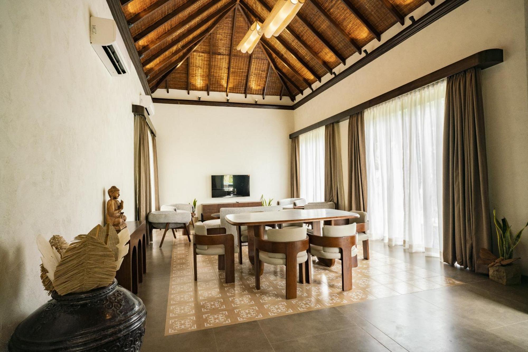Maira Resort And Convention Centre Rāipur Extérieur photo